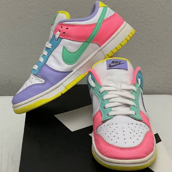 Nike Dunk Low SE Easter Candy. - Picture 2 of 9